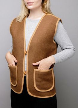 Жилет валяный из верблюжьей шерсти