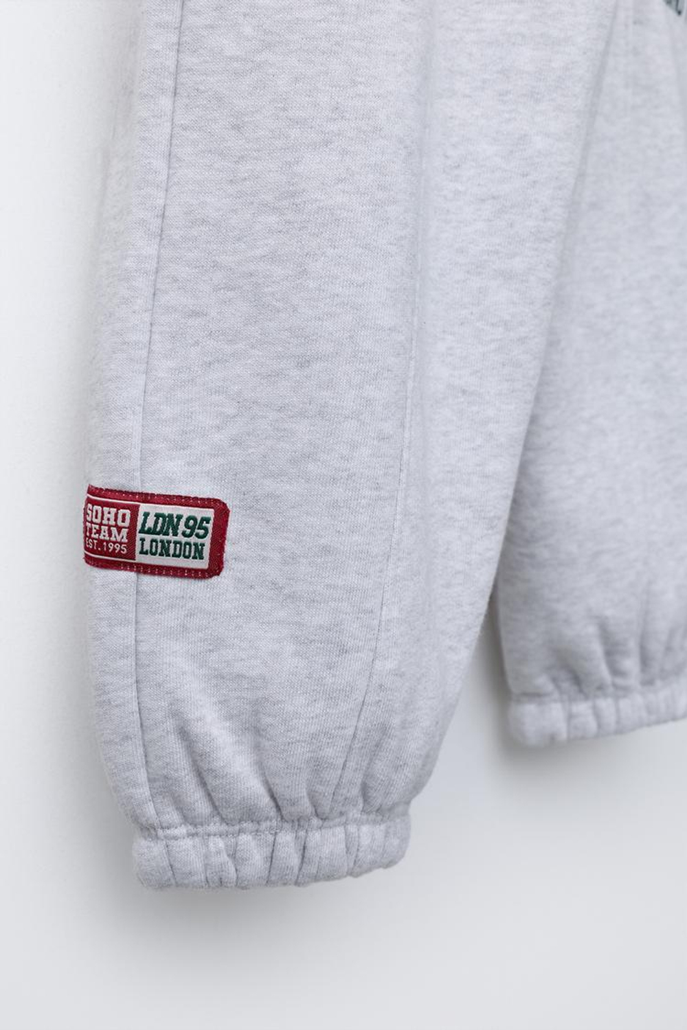 ZARA БРЮКИ-ДЖОГГЕРЫ С ВЫШИВКОЙ, СЕРЫЙ МЕЛАНЖ