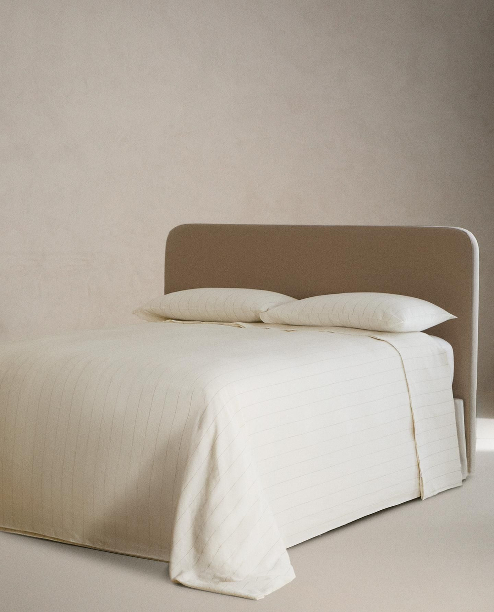 Zara Home - Простыня из хлопка и льна в полоску, белый, 210x280 см