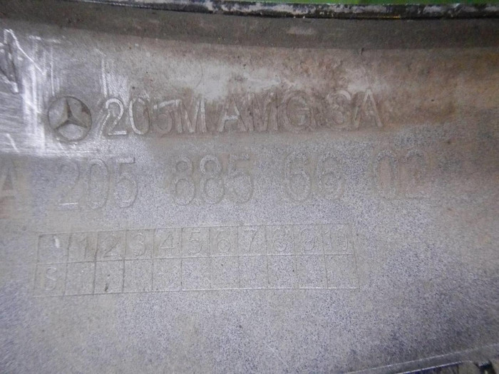 Накладка перед бампера Mercedes C w205 (18-23) AMG