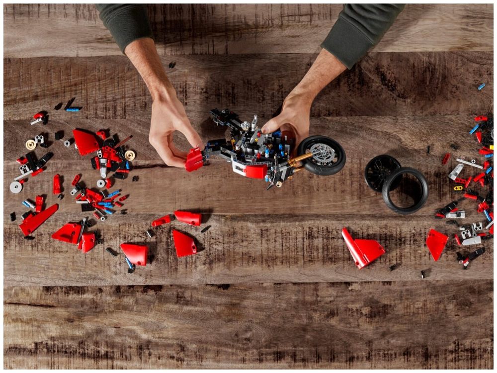 Lego technic ducati 2020 hotsell