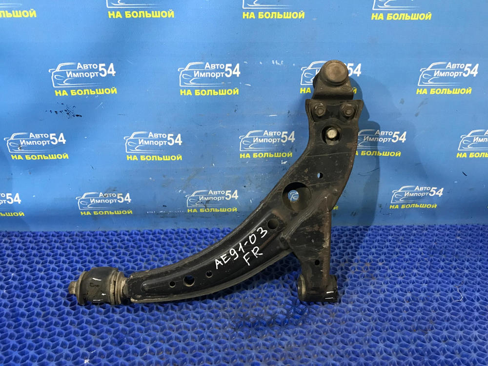 Рычаг передний правый TOYOTA SPRINTER 1990
