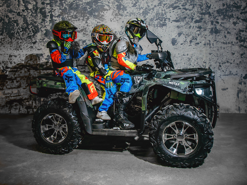 Квадроцикл бензиновый MOTAX GRIZLIK 300 сс