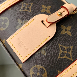 Louis Vuitton Hang On