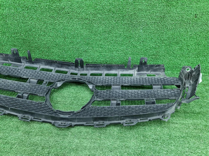 Решетка радиатора Mercedes E W213 (2016-2021)