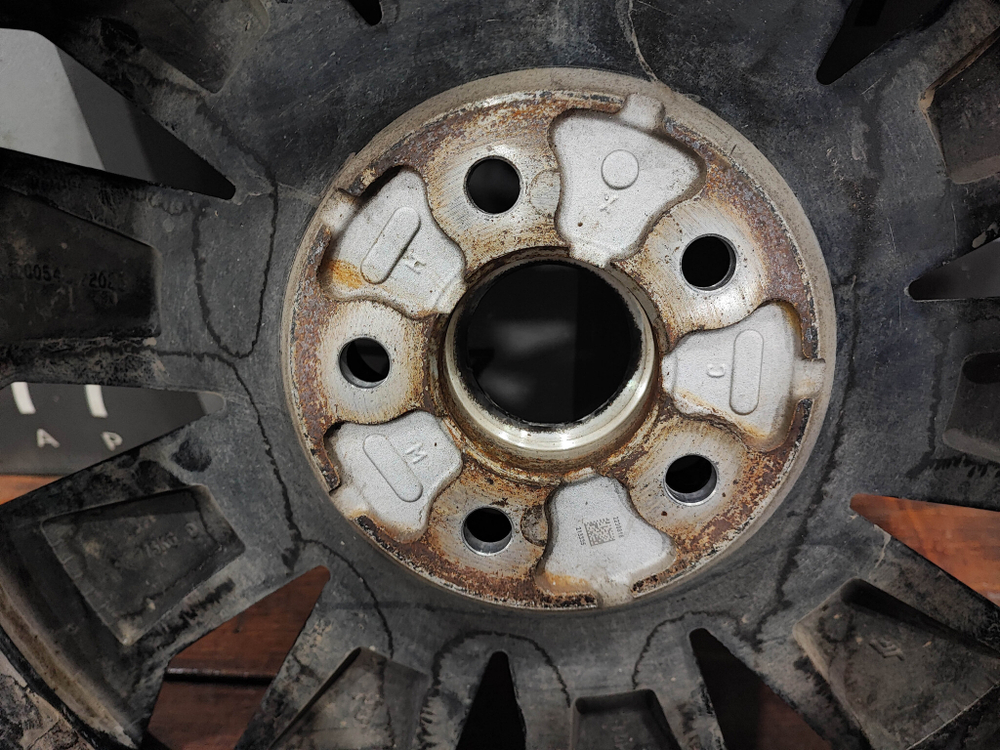 Диск колесный литой R20 Exeed RX 23-нв Б/У Оригинал 203000851AA