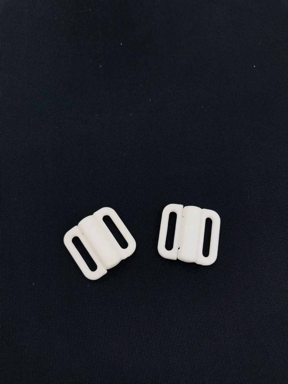 Застежка пластик белая 10 мм