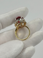 Кольцо с красным кристаллом