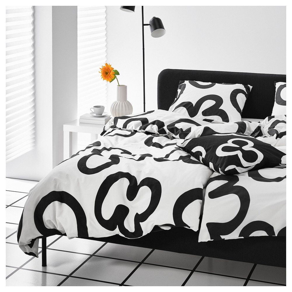 IKEA KLIPPBRÄCKA  (ИКЕА КЛИППБРÄСКА)  -  Пододеяльник и наволочка, белый/черный, 150x200/50x60 см