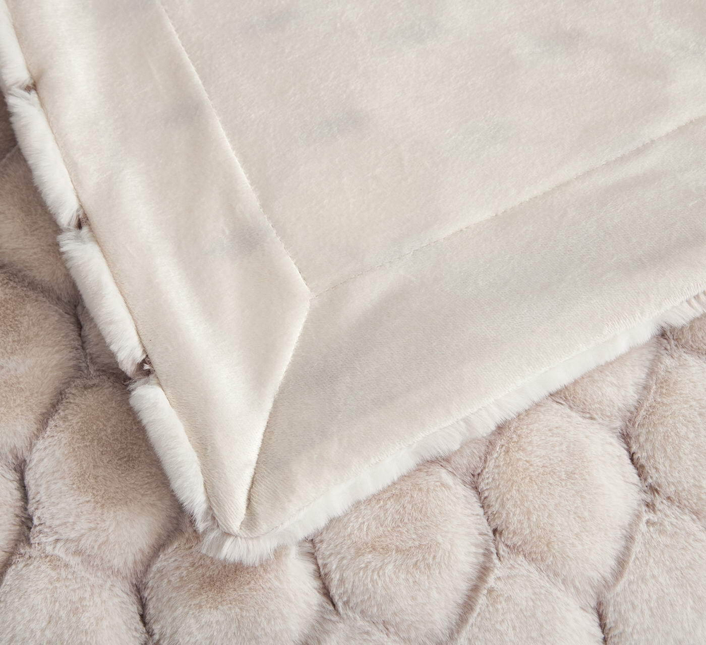 Покрывало 220x240 Sofi De MarkO Адриана №8 молочно-белое