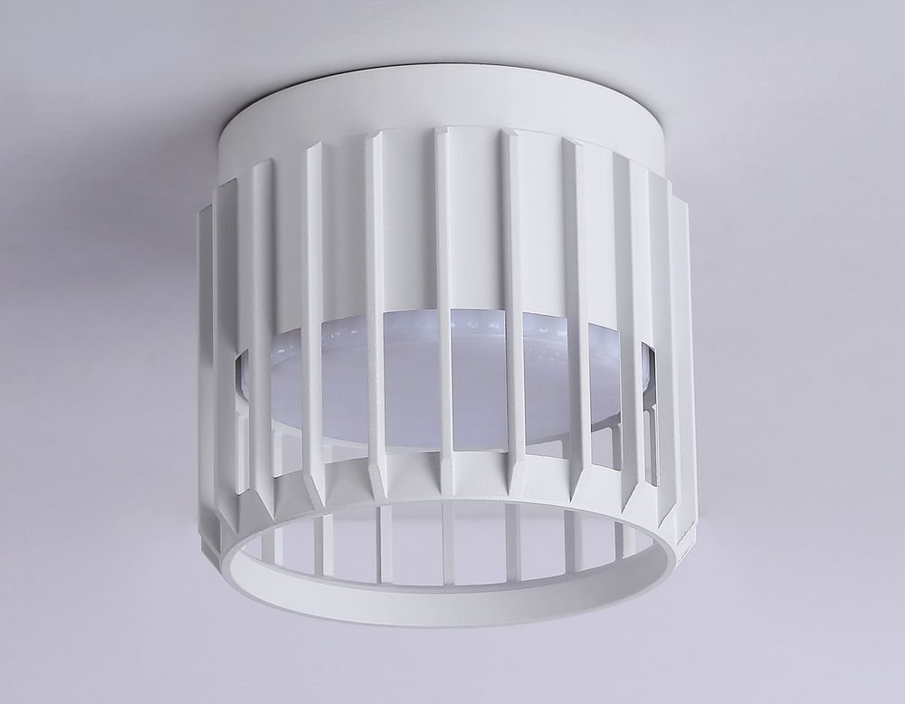 Ambrella Накладной светильник со сменной лампой GX53 Techno family TN71151