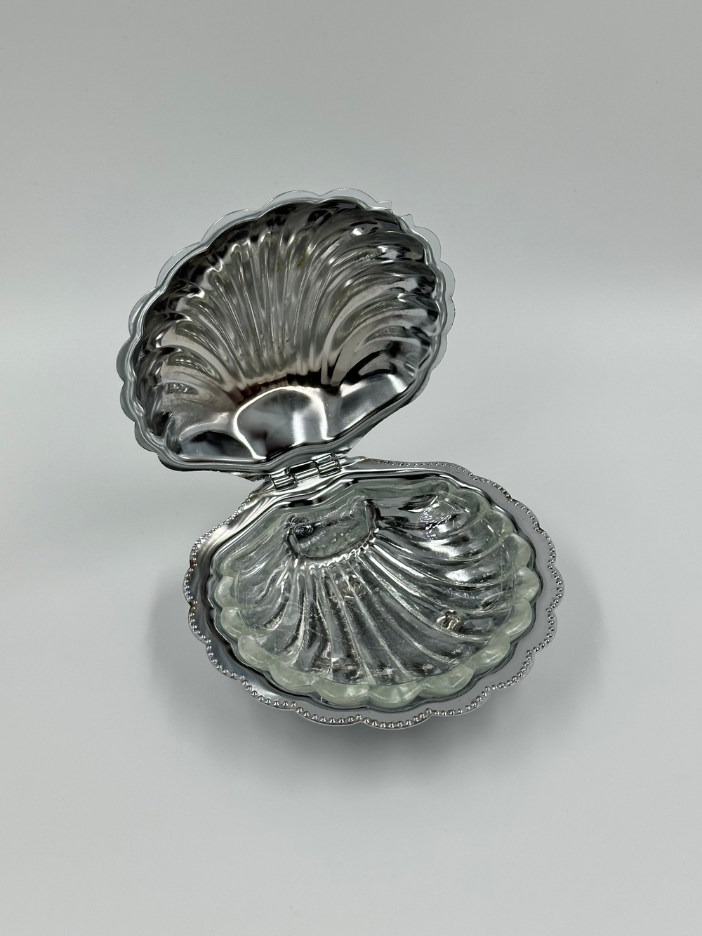 Икорница в виде ракушки