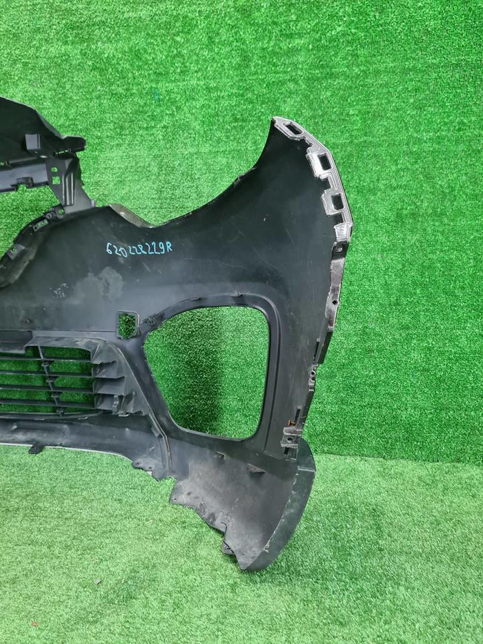 Бампер передний Renault Kaptur (2016-2022)