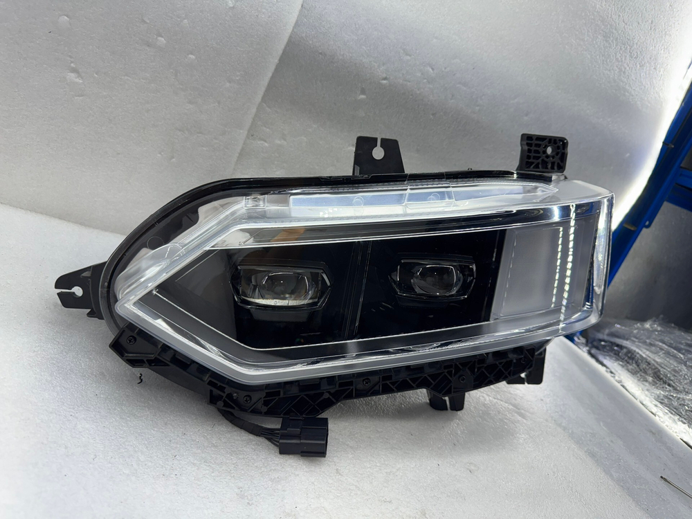 Передняя левая фара (LED) BYD T5