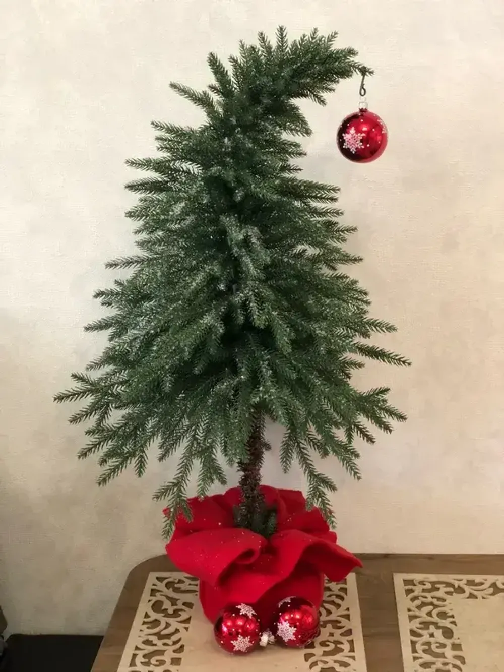 Искусственная ель на ножке "Гринч" (Литая хвоя с инеем) 70 см