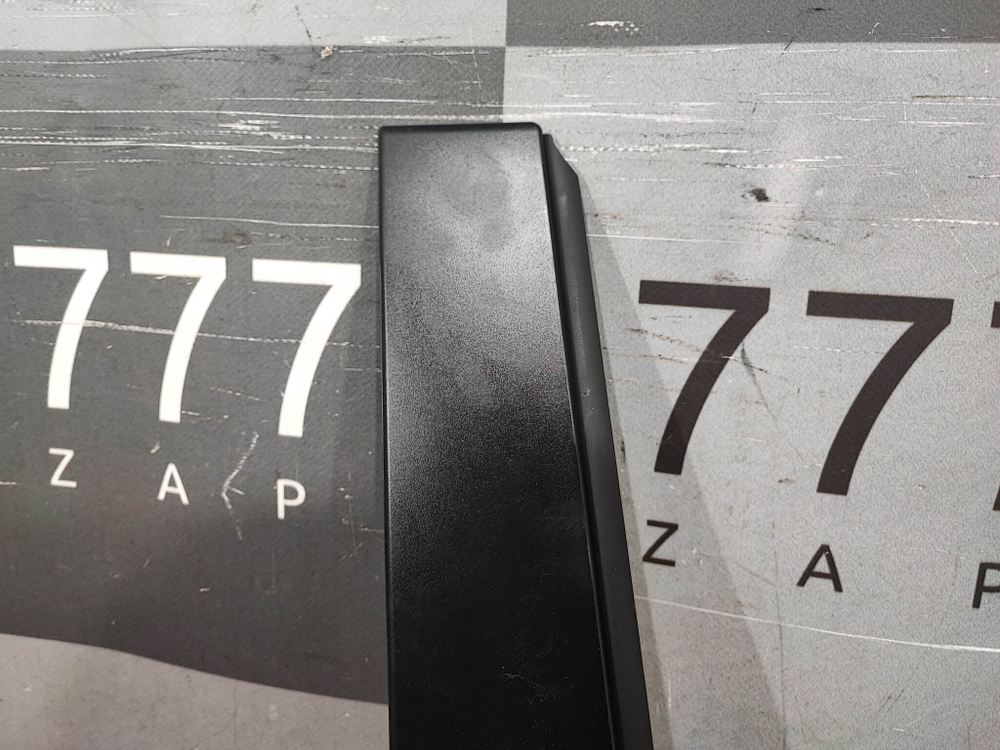 Накладка двери задняя правая RAV4 (XA40) Б/У Оригинал 75075410