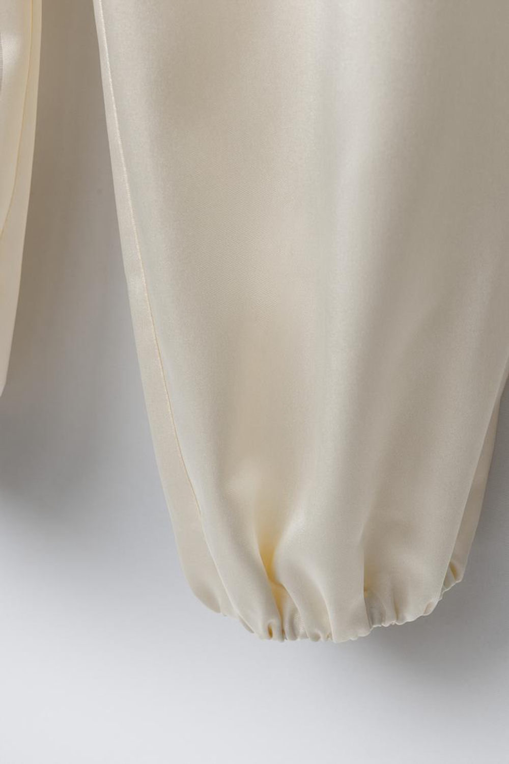 ZARA БРЮКИ С ЦВЕТКОМ, ЭКРЮ