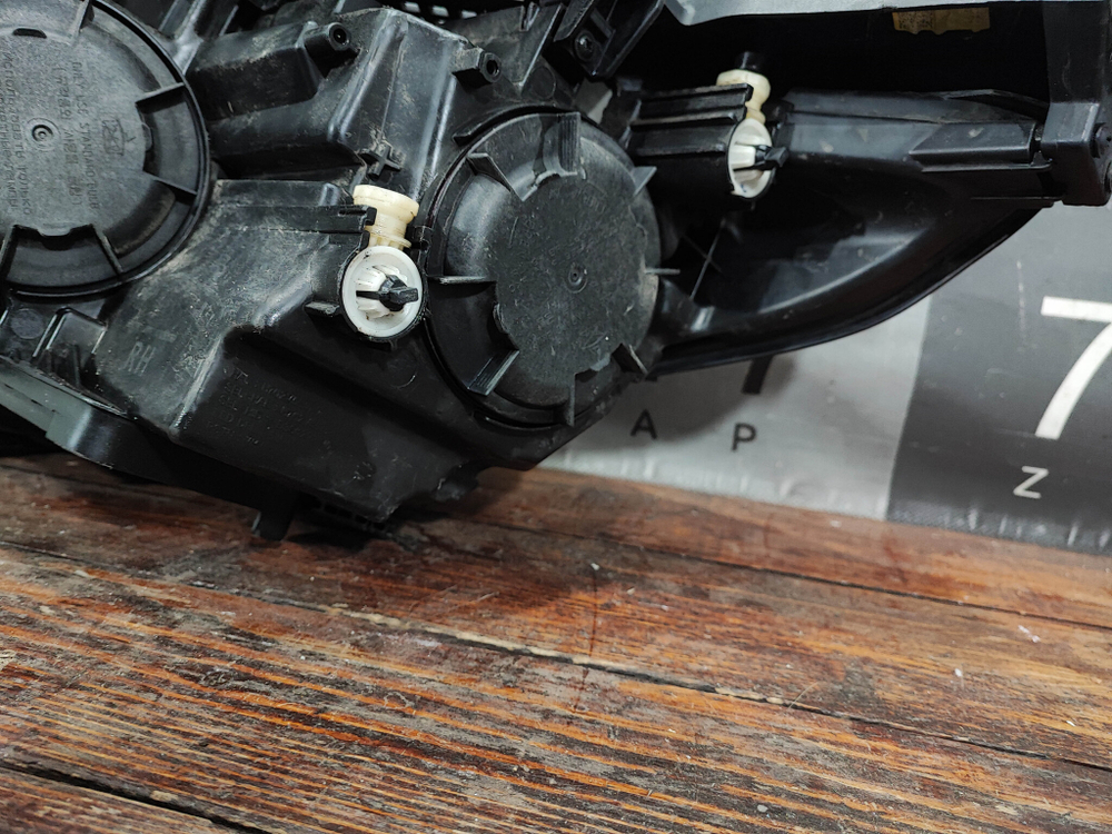 Фара правая галоген Kia Optima 4 (JF) 16-18 Б/У Оригинал 92102D4170