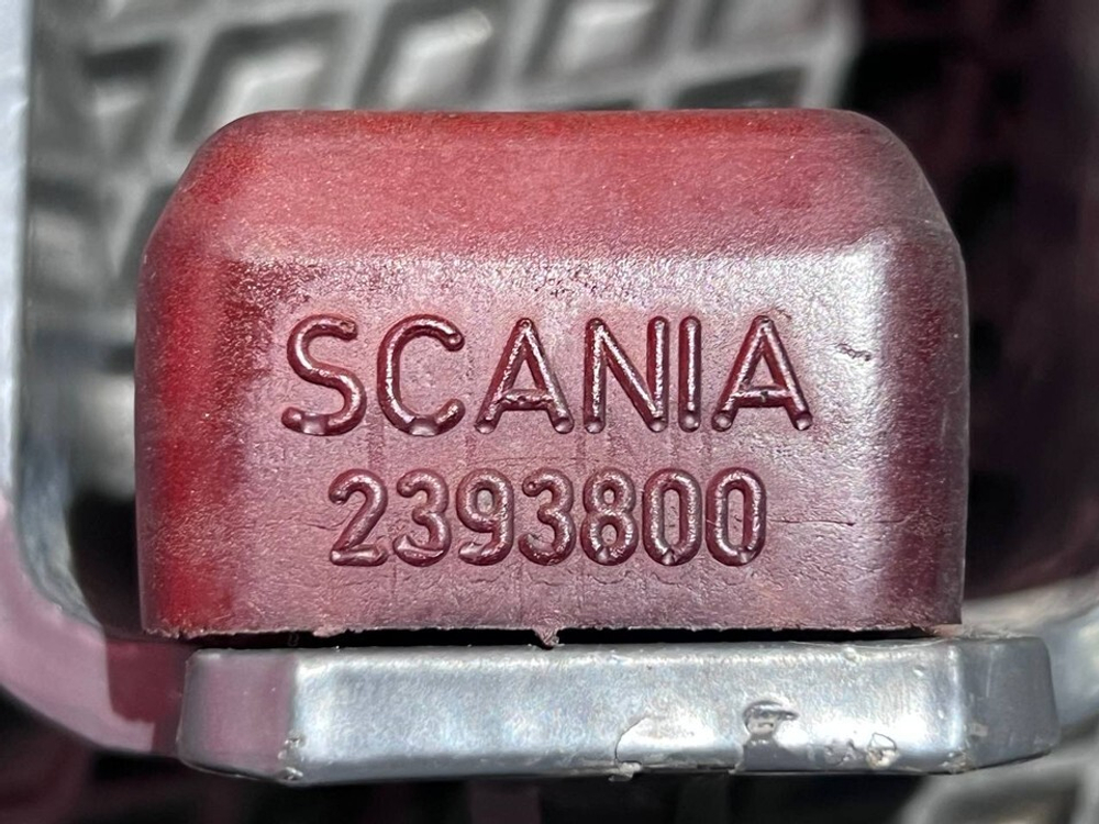 Кронштейн подвески кабины правый