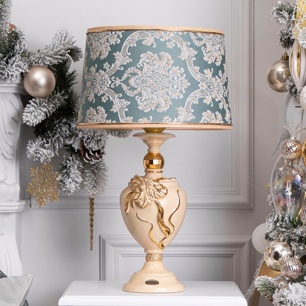 Настольная лампа Флер де Лис Айври с абажуром Тюссо Vatican (Ватикан) Аквамарин