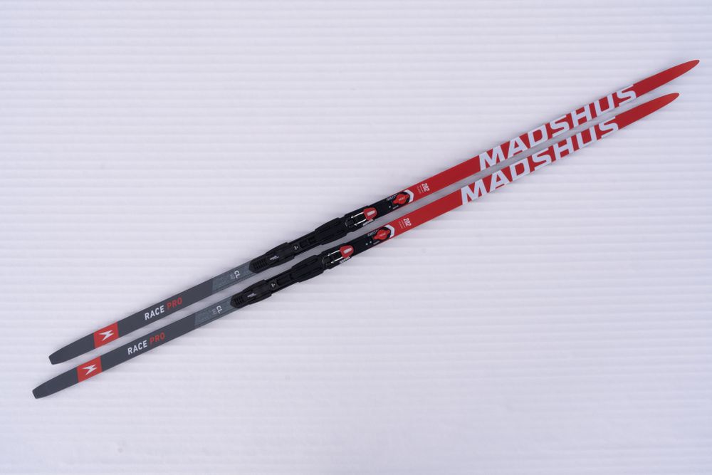 Спортивные лыжи Madshus Race Pro Classic Universal (2024/2025) для классического хода