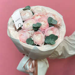 Моно букет из 9 ранункулусов и эвкалипта  80220263