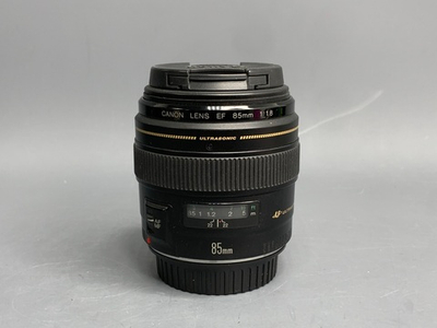 Canon EF 85mm 1.8 USM