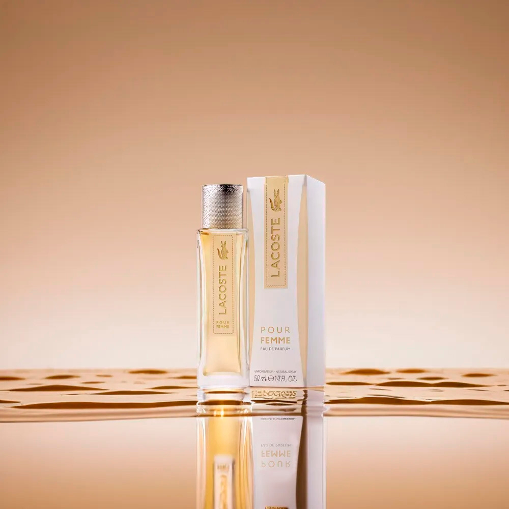 Lacoste Pour Femme — парфюмерная вода для женщин. Сгенерировано с помощью ИИ.