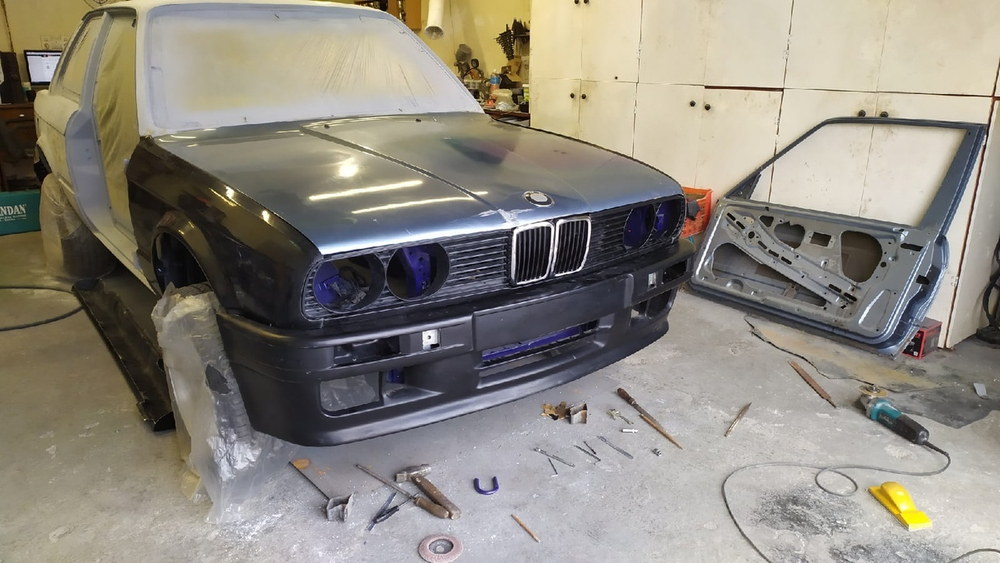 BMW E30 Mtech2 Передний бампер (Реплика "Стекловолокно")