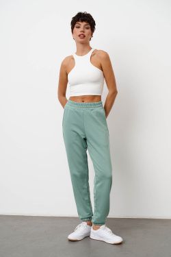 Свободные джоггеры без начеса  в цвете холодная мята
