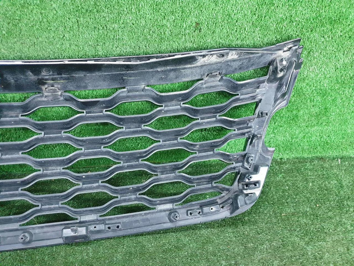 Решетка радиатора Range Rover Velar (2017-2023)