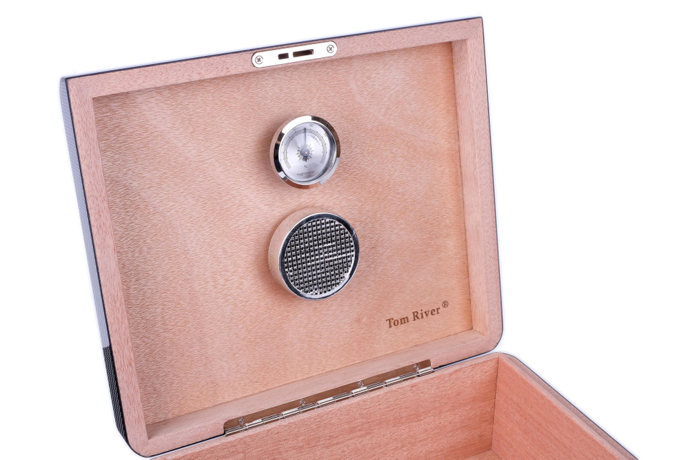 Хьюмидор Tom River на 30 сигар, Карбон 560-257