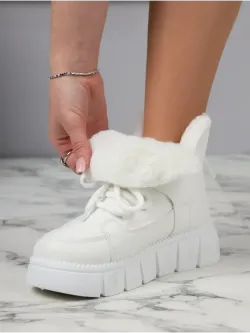 Зимние ботинки на платформе