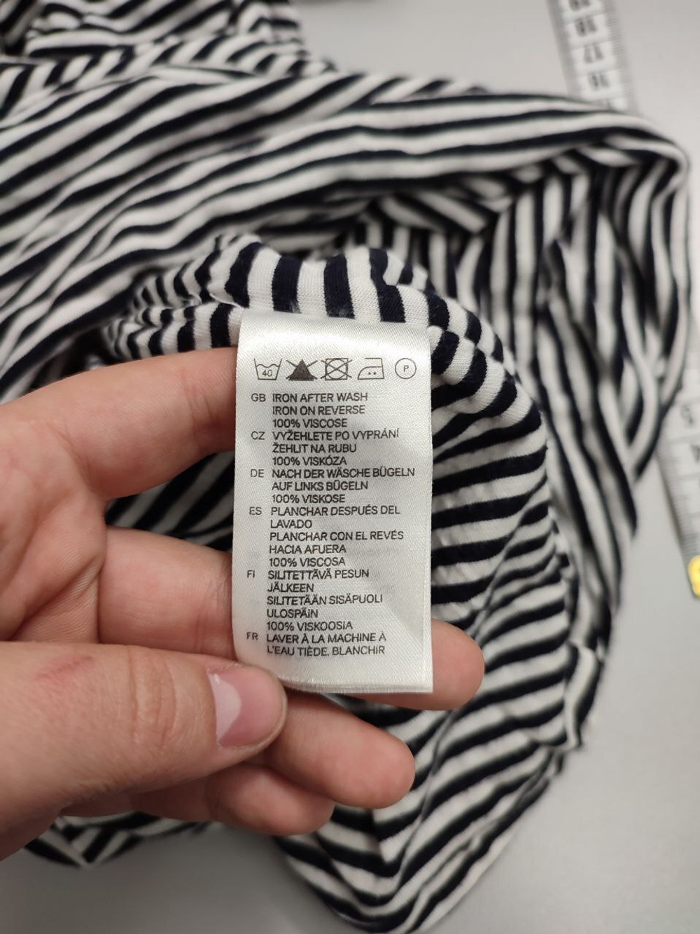 Платье H&M в полоску 42 размер