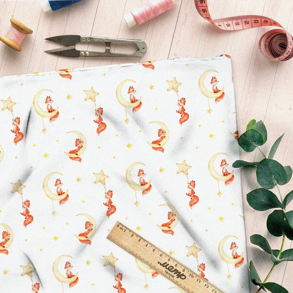 Ткань мембрана лисёнок на луне со звёздами