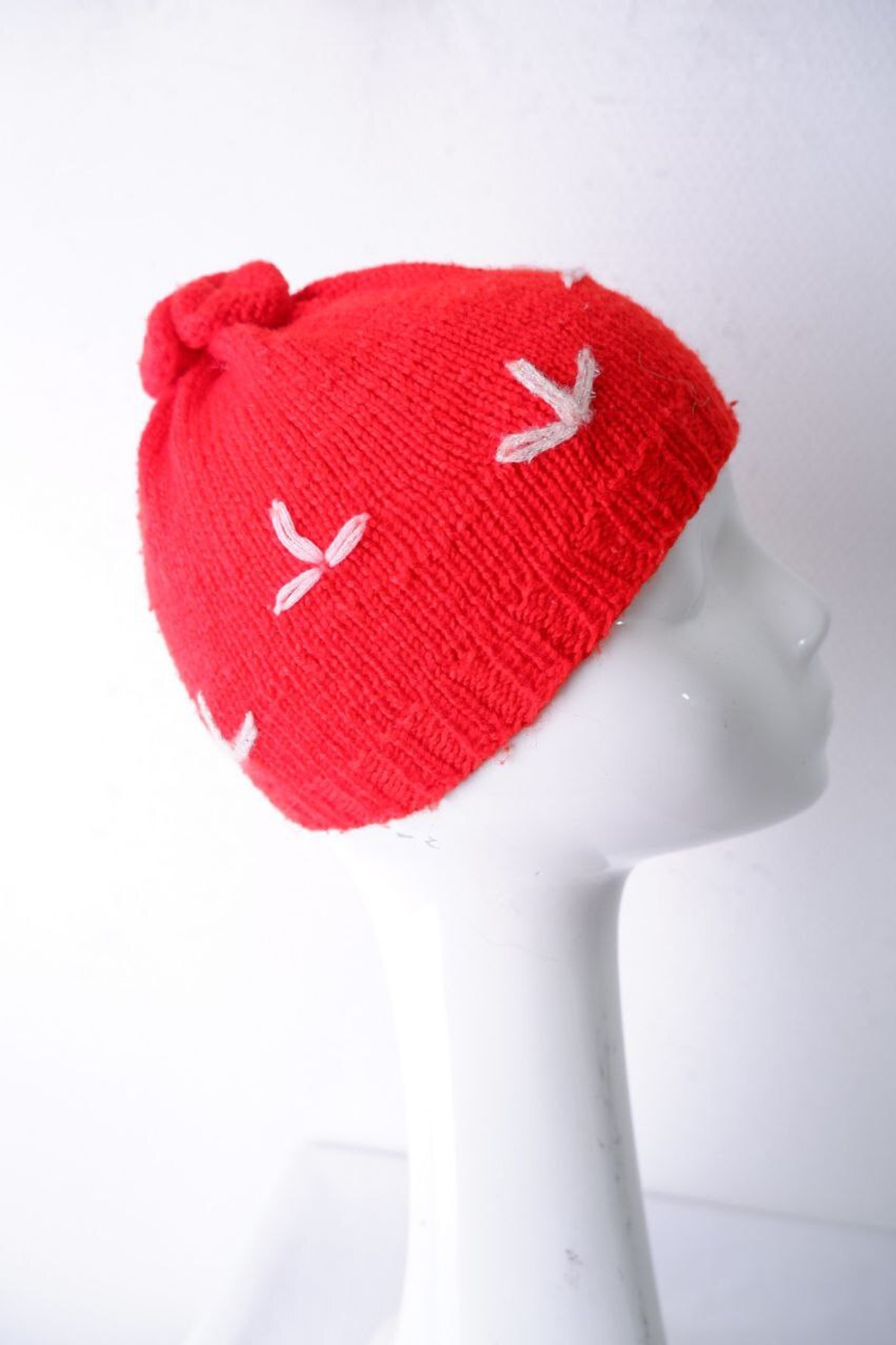 Шапка яркая