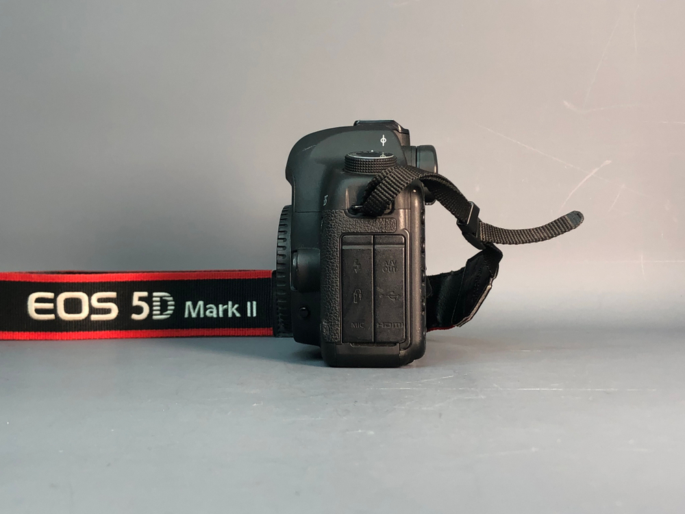 Canon EOS 5D Mark II Body 10.200 кадров