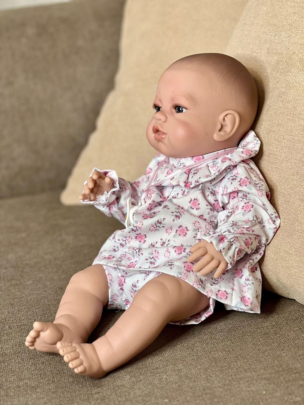 Кукла Berbesa виниловая 42см Recien Nacido с пледом (5122K)
