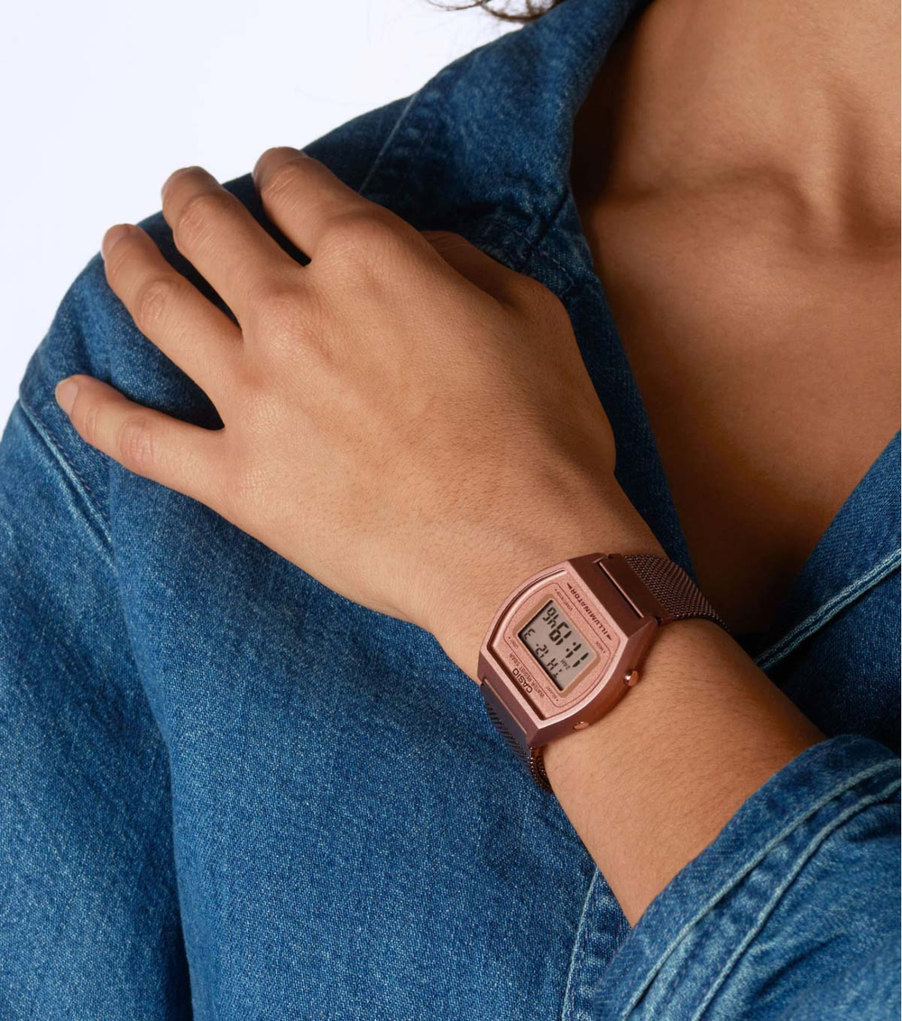 Часы Casio B640WMR-5AEF