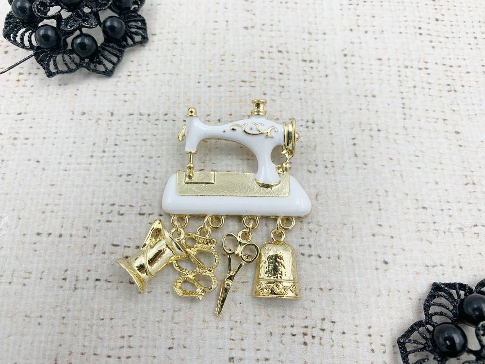 Брошь, р. 4х3 см