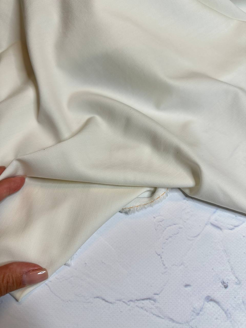 Костюмно-плательная однотонная шерсть (L.Piana, 100%шерсть, Сливочная вуаль, 148, 270 гр/м2)