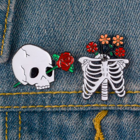 Пин на рюкзак и одежду. Ребра