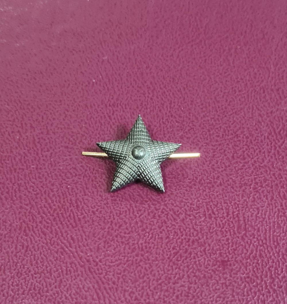 Звезда на погоны н/о рифленая большая оливковая