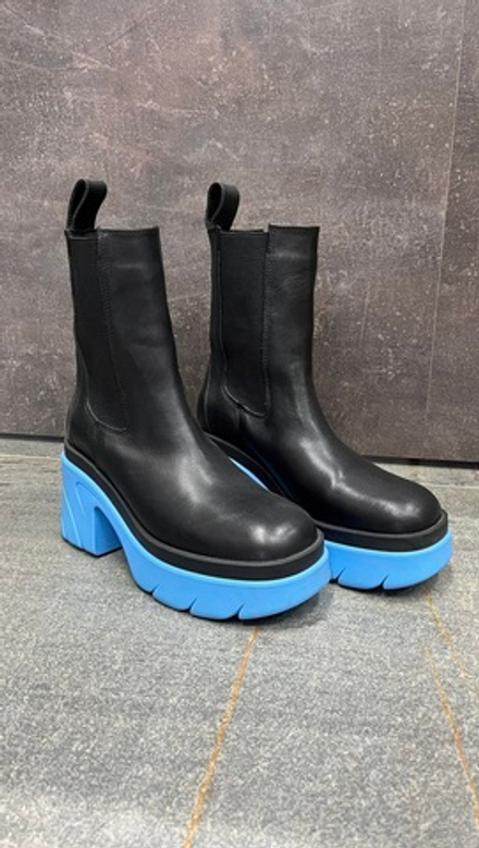 Ботинки синяя подошва