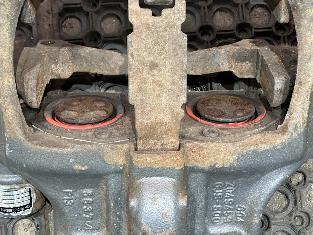 Суппорт задний правый