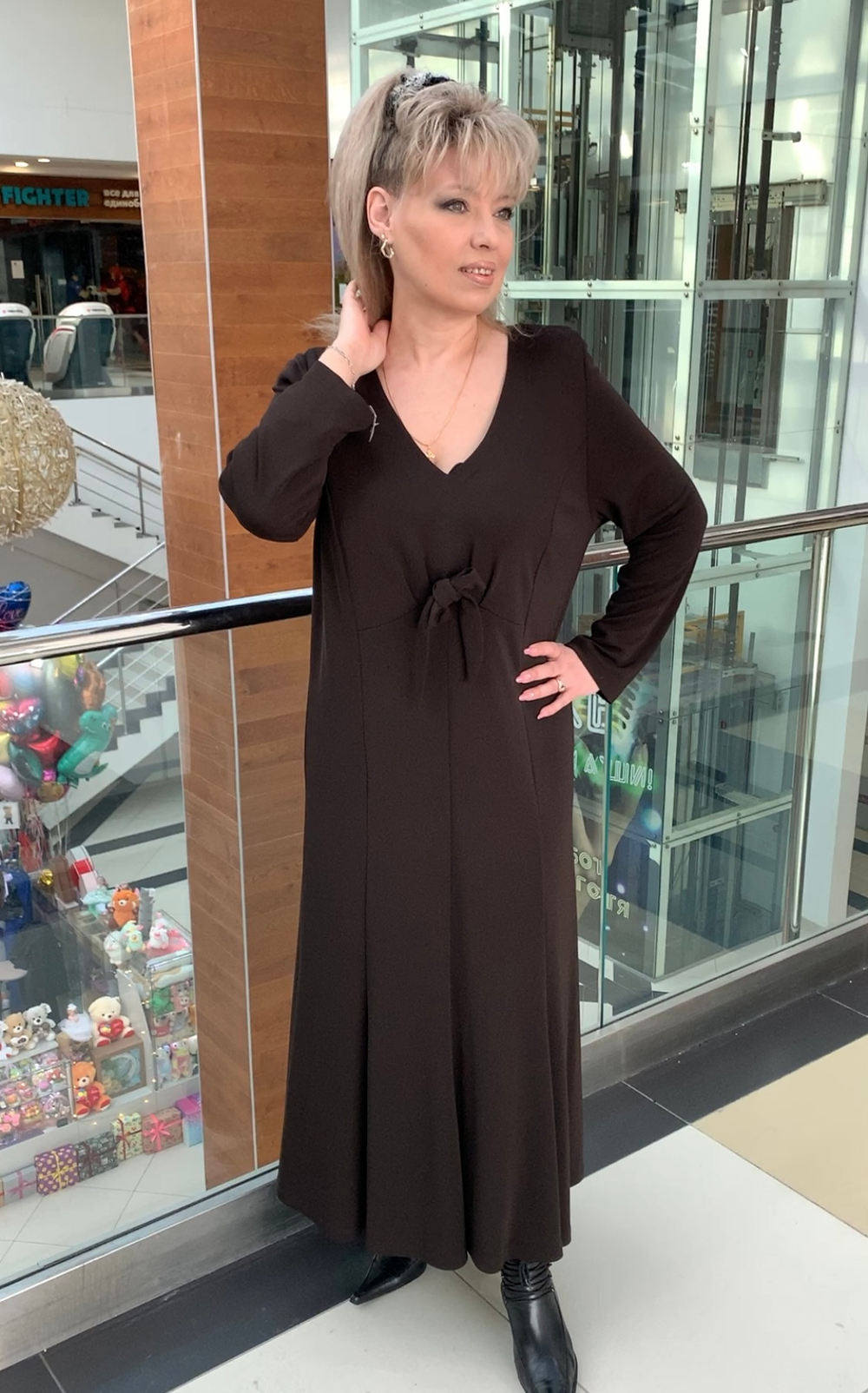 Длинное платье в цвете-шоколад