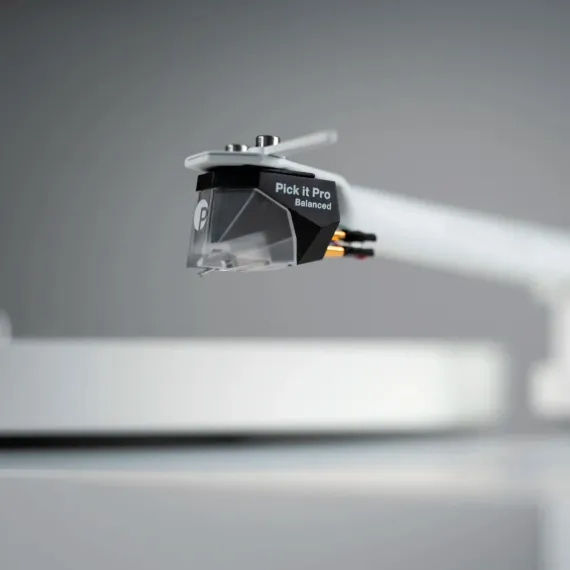 Pro-Ject Debut PRO B White Edition