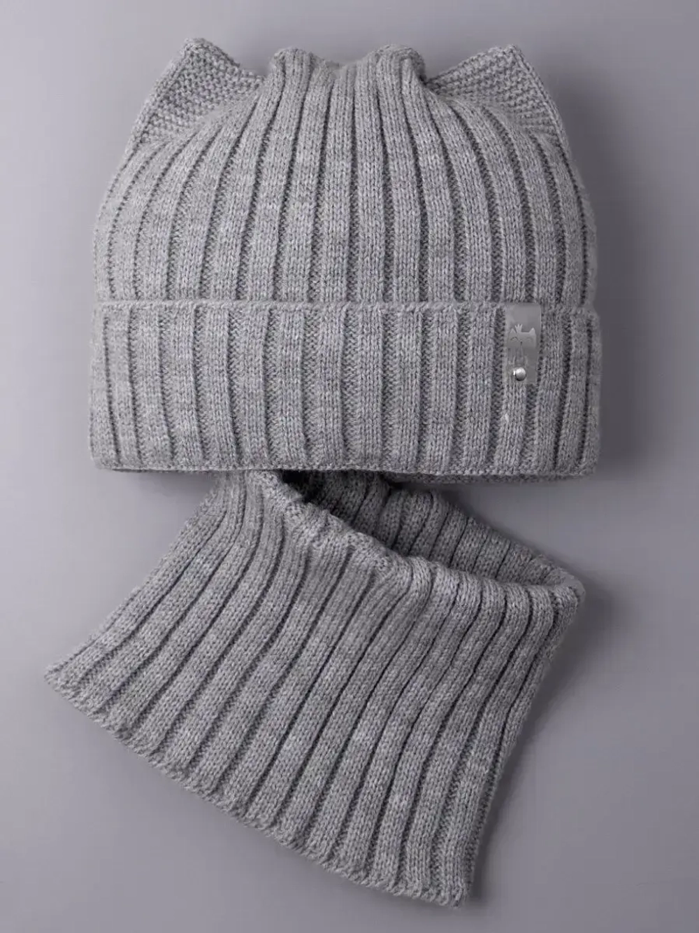 Шапка для девочки осенняя c ушками и снуд