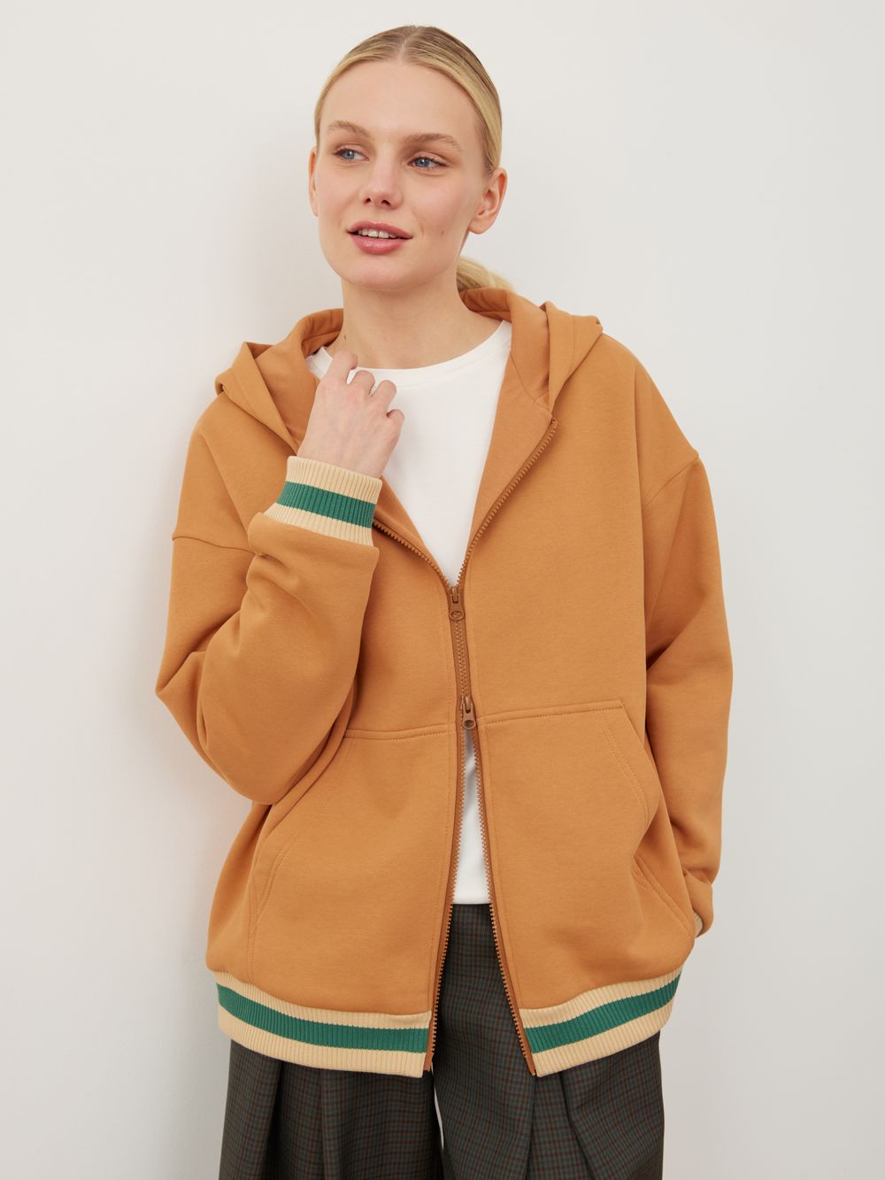 ОЛИМПИЙКА СВЕТЛО-ОРАНЖЕВЫЙ