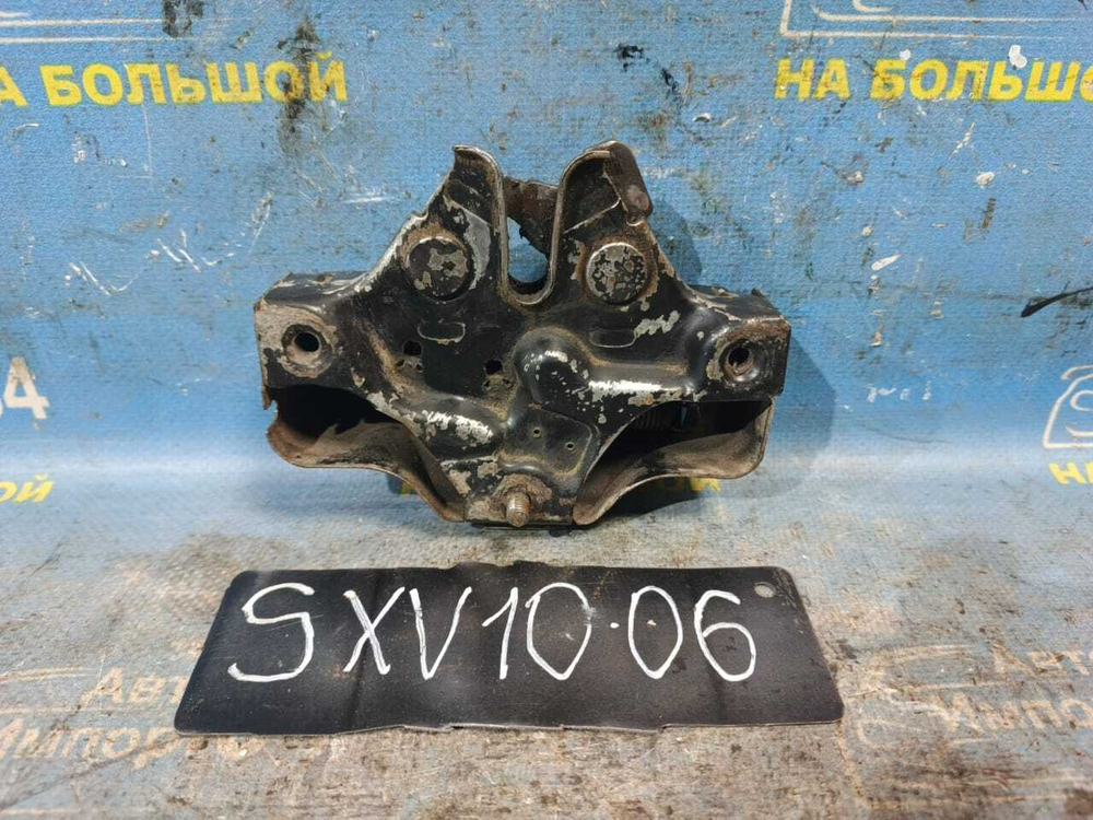 Замок капота TOYOTA CAMRY 1993